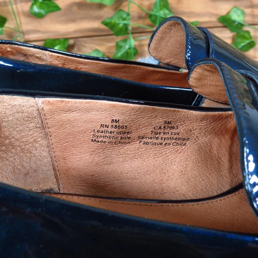 Halogen Pointed Toe Women Loafer Sz 8 Business Casual Navy Blue Metallic Leather